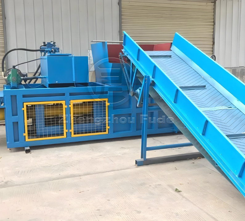 Horizontal waste paper packaging machine